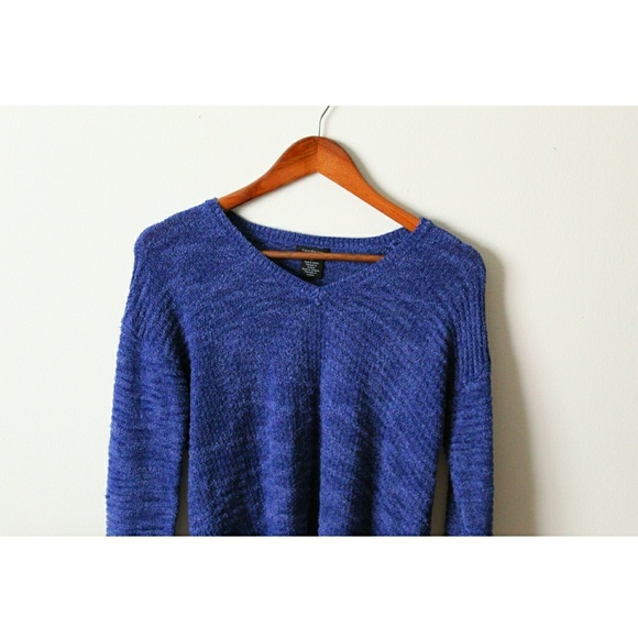 Calvin Klein Medium Blue Knit Sweater - Picture 4 of 4